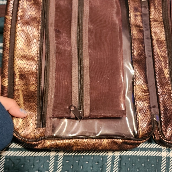 Celebrity Travel Makeup Bag used twice - Picture 6 of 11